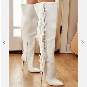 White Fringe Boots ✨